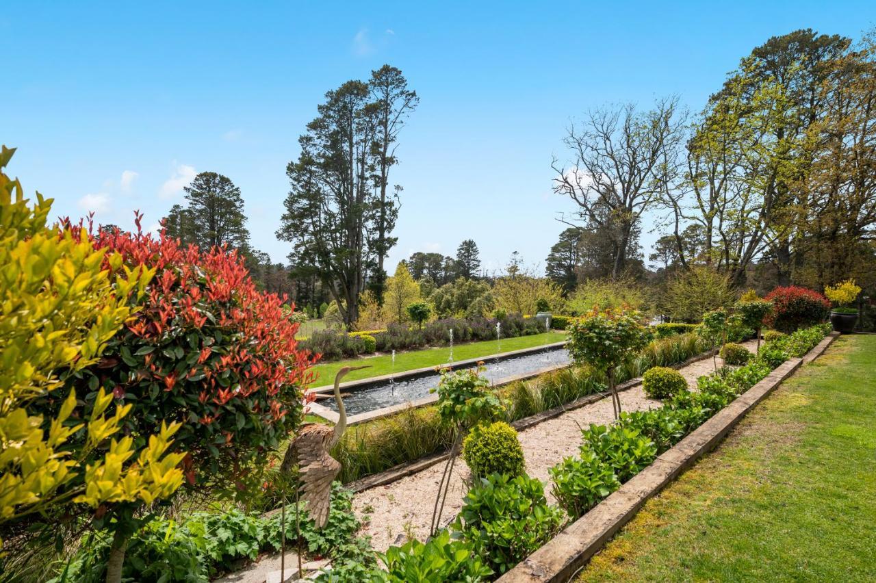 Parklands Country Gardens & Blue Mountains